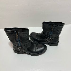 Madden girl  Women boots, Fabric Upper Pu Lining /socks Man made Outsole. 7